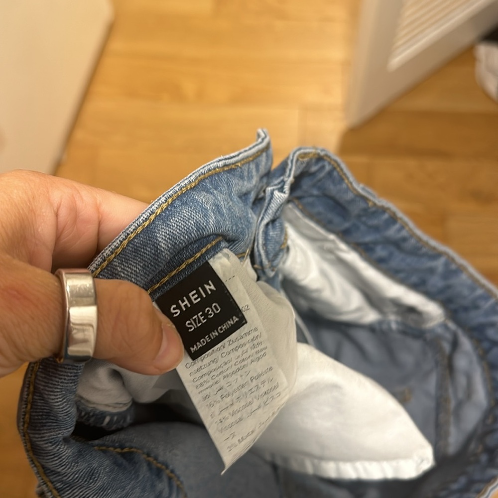 Shein distressed jeans - Picture 4 of 4